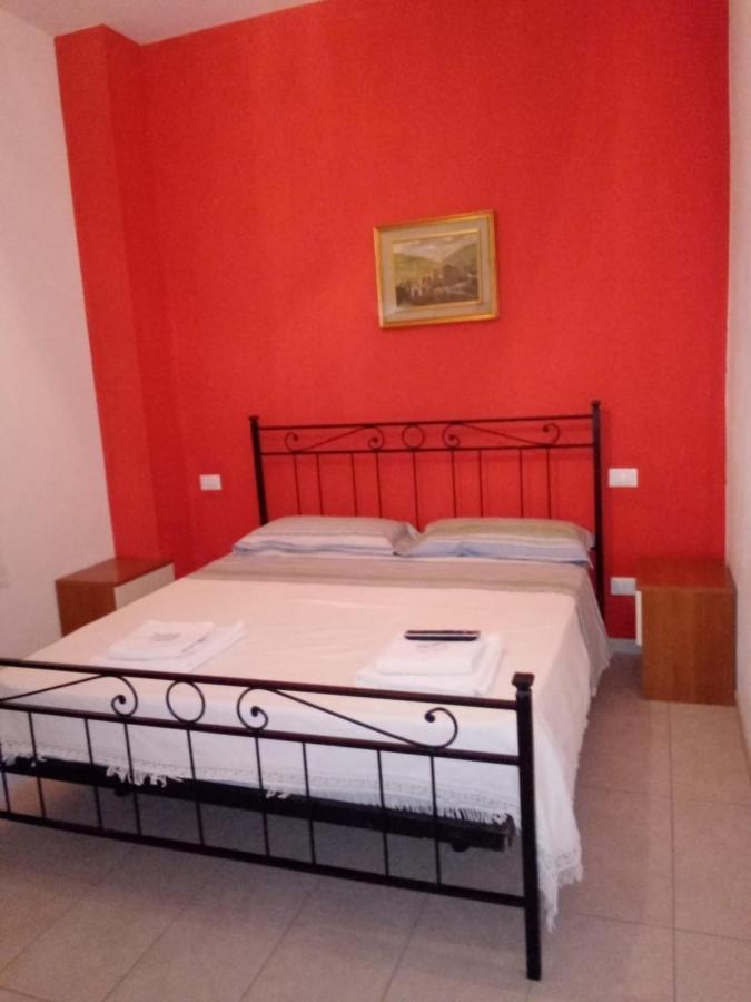 Kola Age Hotel Peschiera del Garda Kültér fotó