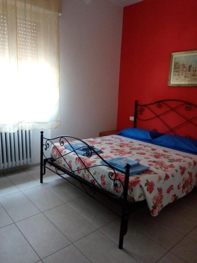 Kola Age Hotel Peschiera del Garda Kültér fotó
